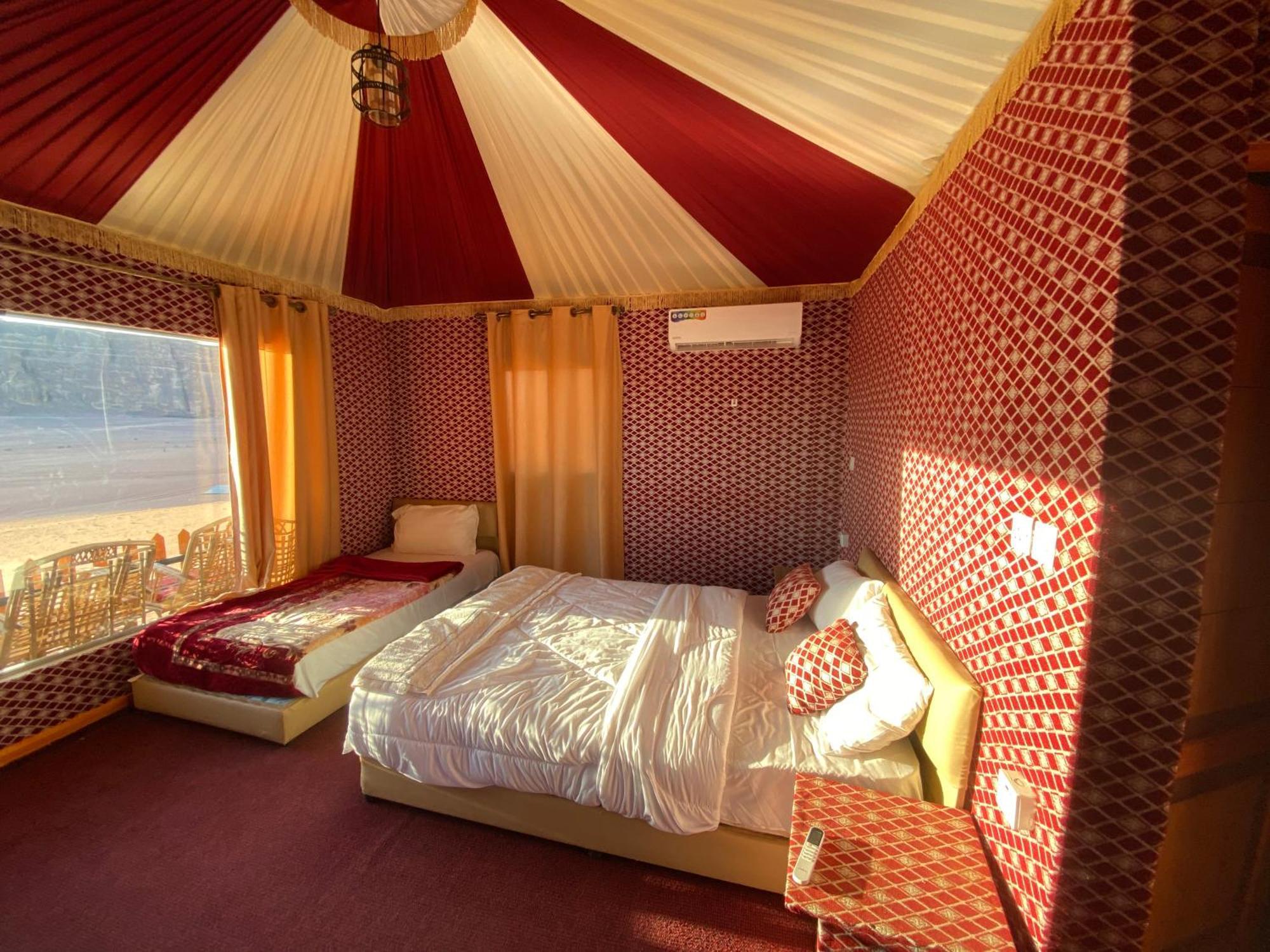 Angelina Wadi Rum Camp Exterior photo
